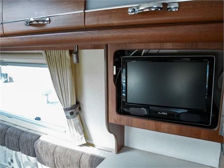 Auto-Sleepers Cotswold Cotswold EB 94
