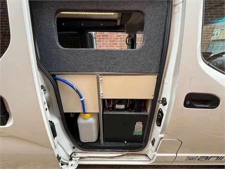 Nissan NV200 NV200 25