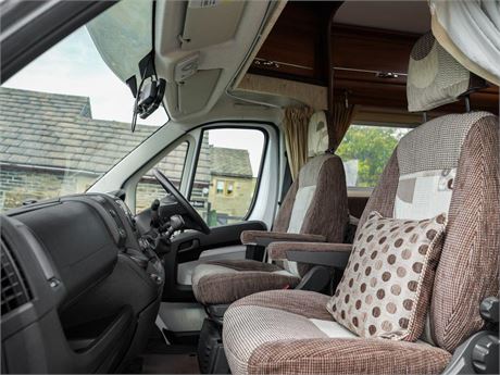 Auto-Sleepers Cotswold Cotswold EB 82