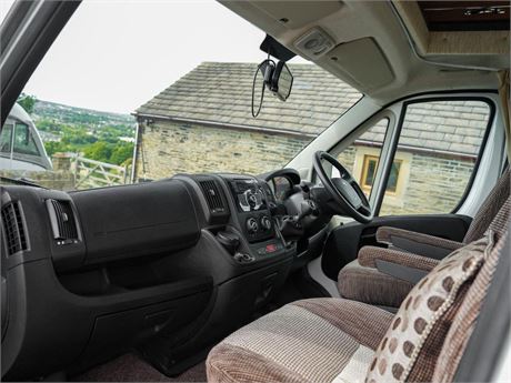Auto-Sleepers Cotswold Cotswold EB 88