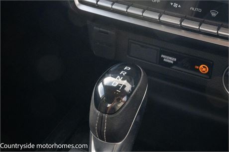 Isuzu D-Max 1.9 TD DL40 Auto 4WD Euro 6 (s/s) 4dr 29