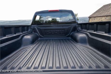 Isuzu D-Max 1.9 TD DL40 Auto 4WD Euro 6 (s/s) 4dr 43