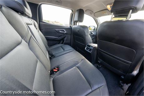 Isuzu D-Max 1.9 TD DL40 Auto 4WD Euro 6 (s/s) 4dr 38