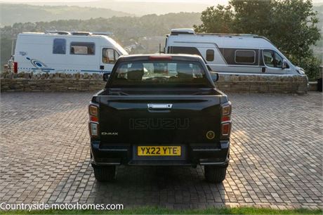 Isuzu D-Max 1.9 TD DL40 Auto 4WD Euro 6 (s/s) 4dr 72