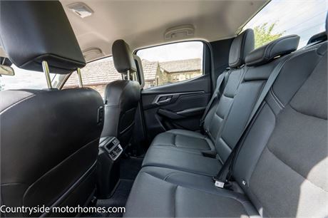 Isuzu D-Max 1.9 TD DL40 Auto 4WD Euro 6 (s/s) 4dr 48