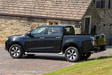 Isuzu D-Max 1.9 TD DL40 Auto 4WD Euro 6 (s/s) 4dr 3