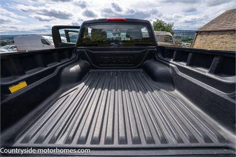 Isuzu D-Max 1.9 TD DL40 Auto 4WD Euro 6 (s/s) 4dr 21