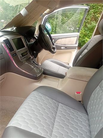 Toyota Alphard 2.4 4wd 10